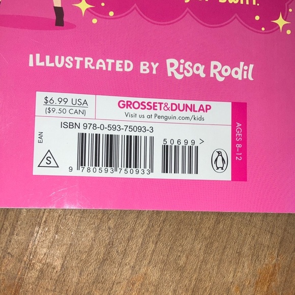 Taylor Swift time & quiz book  Coffee Table Book bundle - Picture 9 of 16